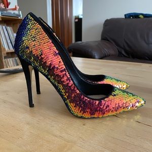 EUC Aldo Stessy Sequin Pumps Women’s Size 8US